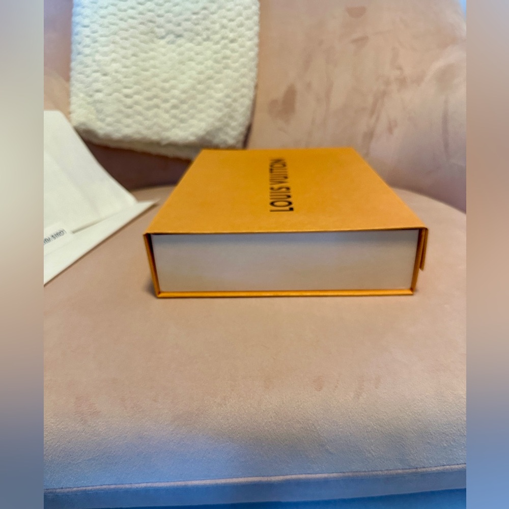 Louis Vuitton Agenda Storage Box - Medium Size - Picture 7 of 7